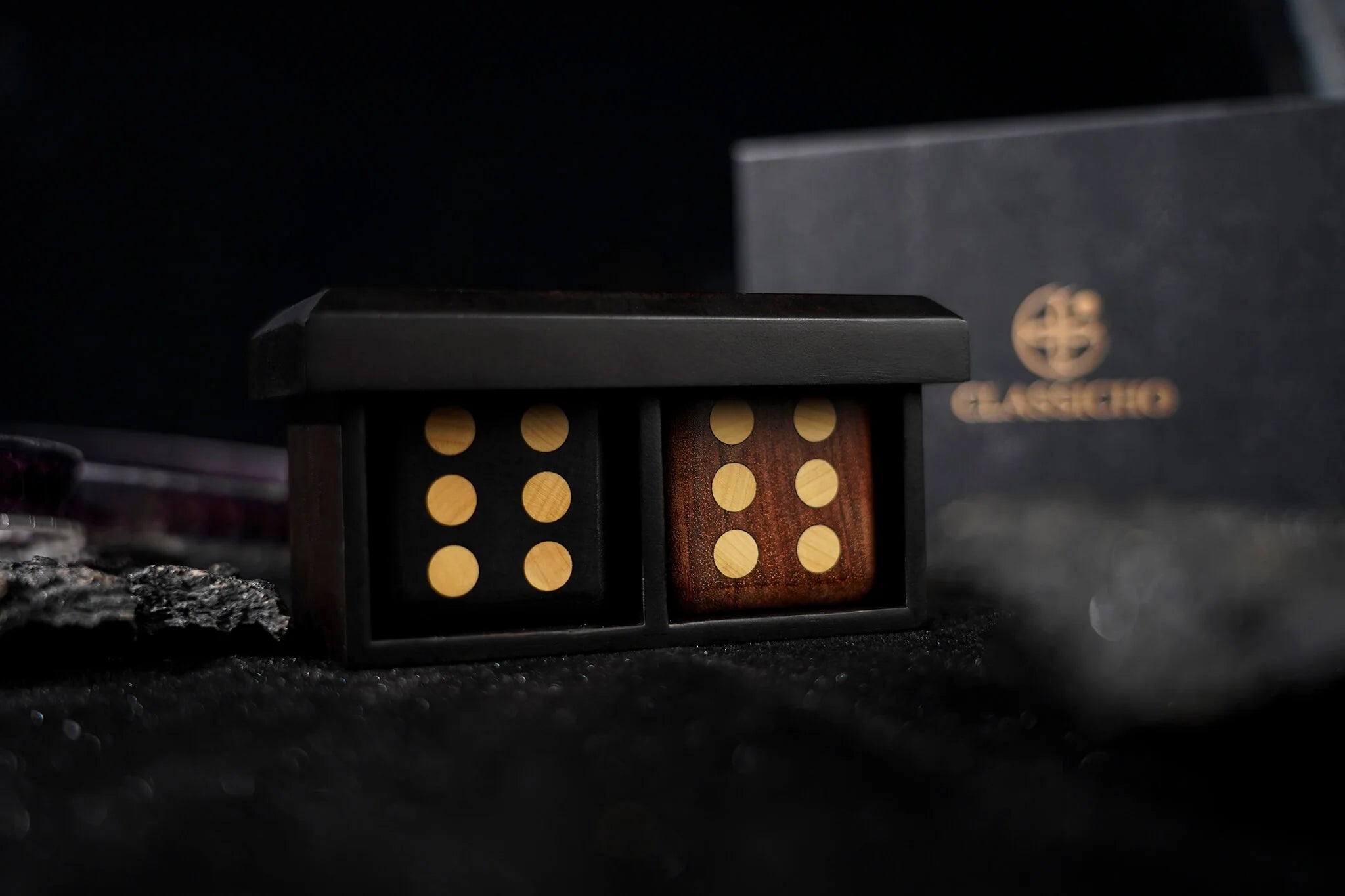 Classicho Hearken Dice by TCC